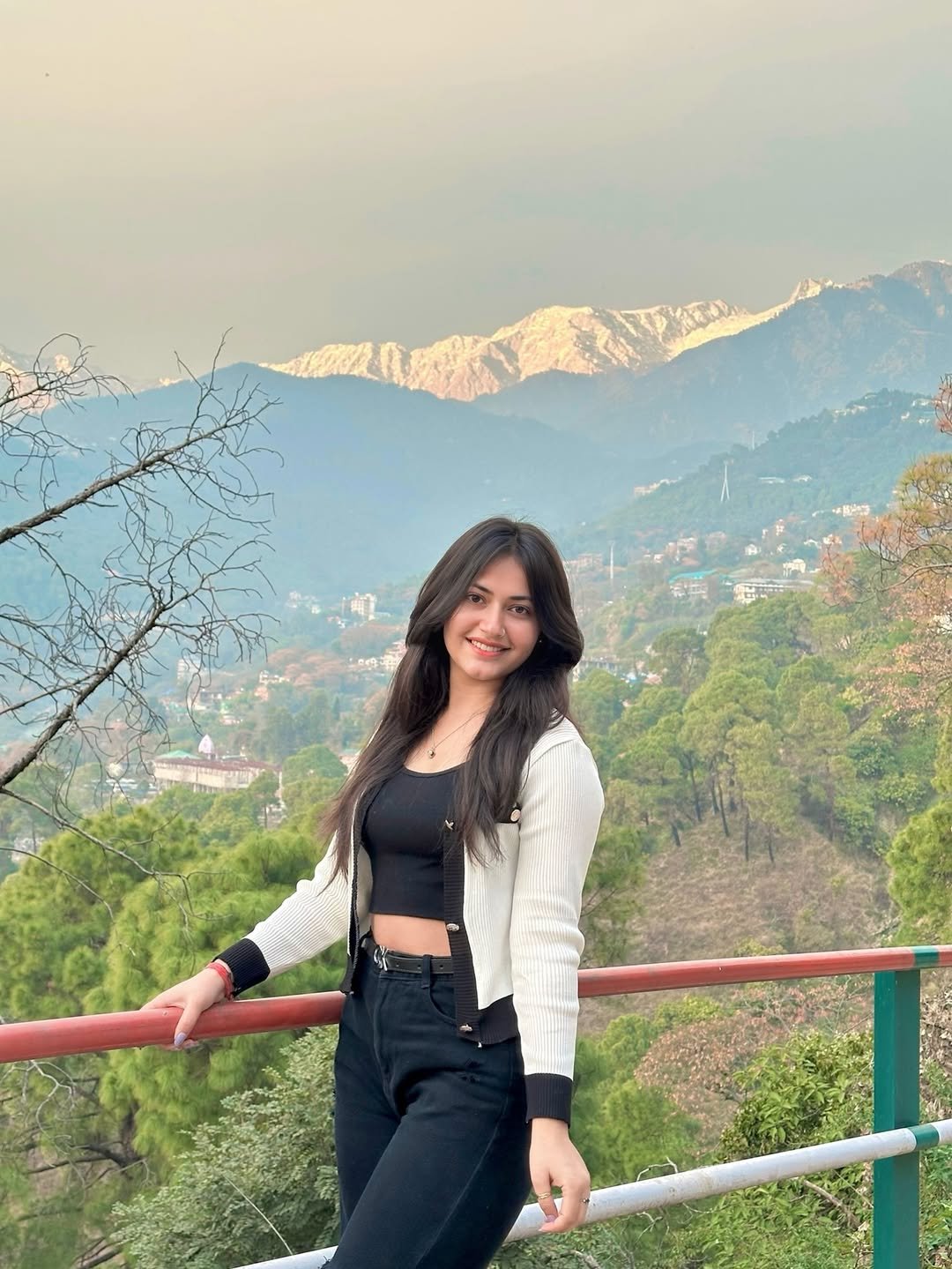 Read more about the article Call Girl in Delhi University Delhi NCR Escort Services Call 9711800081